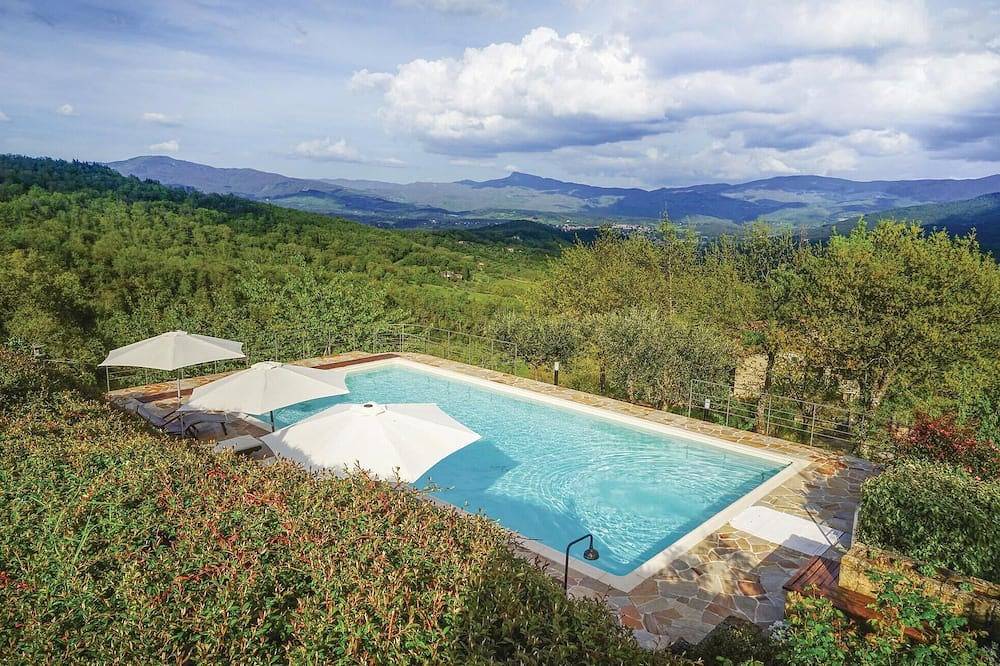 Prachtig huis met 4 slaapkamers in. in Poppi, Casentino