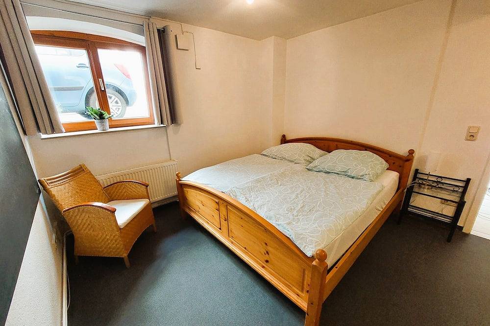 Ganze Wohnung, Zentrale Ferienwohnung am See und in Schlossnähe in Schwerin, Schweriner See