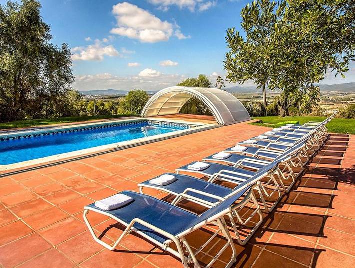 Chalet para 22 personas, con jardín y piscina en Alt Penedès - 2