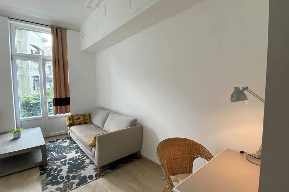 Ganze Wohnung, Bright & Renovated 1 Bedroom Apartment @Brussels St-Gilles in Saint-Gilles (Belgien), Brüssel und Umgebung