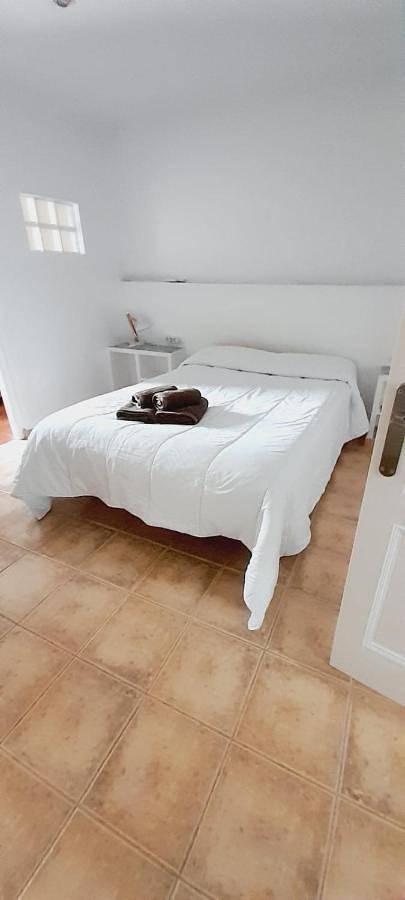 Gîte pour 10 personnes, avec terrasse, animaux acceptés à Es Castell - 2