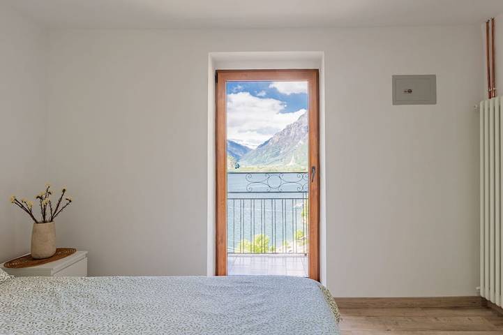 Miki Mhouse in Verceia, Alpi del Bernina