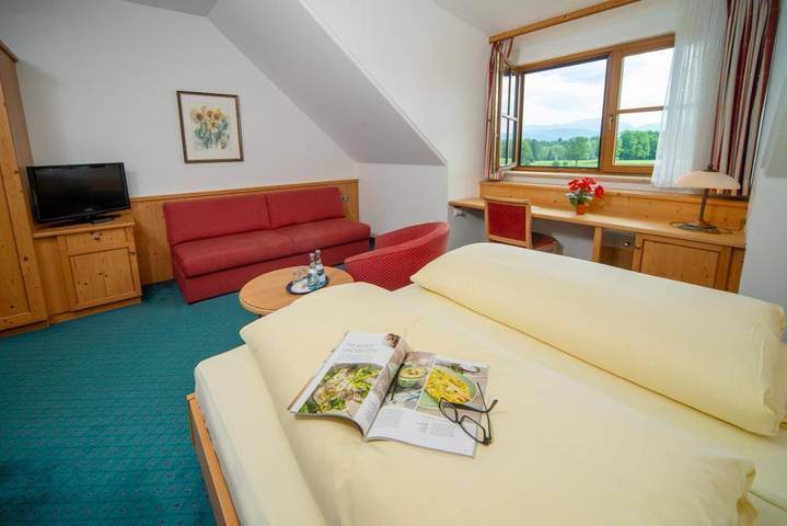 Hotel für 4 Personen, mit Balkon und Terrasse sowie Garten und Ausblick