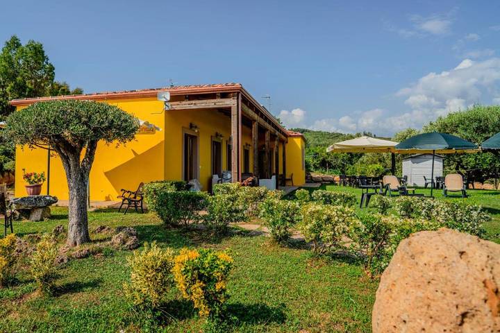 Villa con piscina per 7 persone, con giardino e piscina nonché terrazza in Cilento