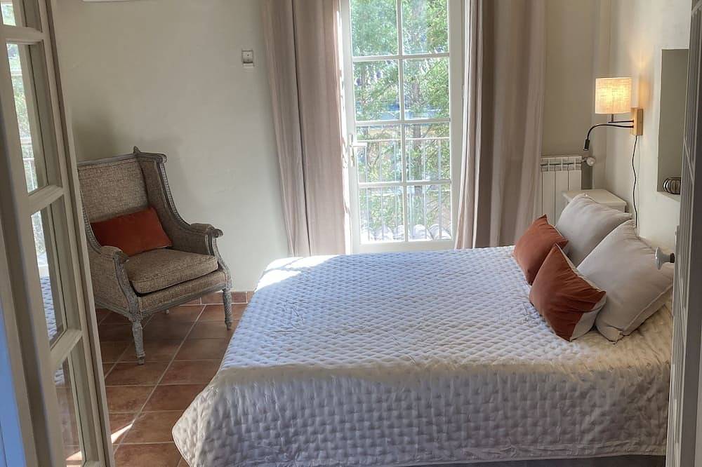 The Bastide of Villecroze in Villecroze, Draguignan Region