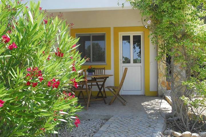 Ferienhaus für 4 Personen, mit Terrasse und Garten sowie Pool, mit Haustier