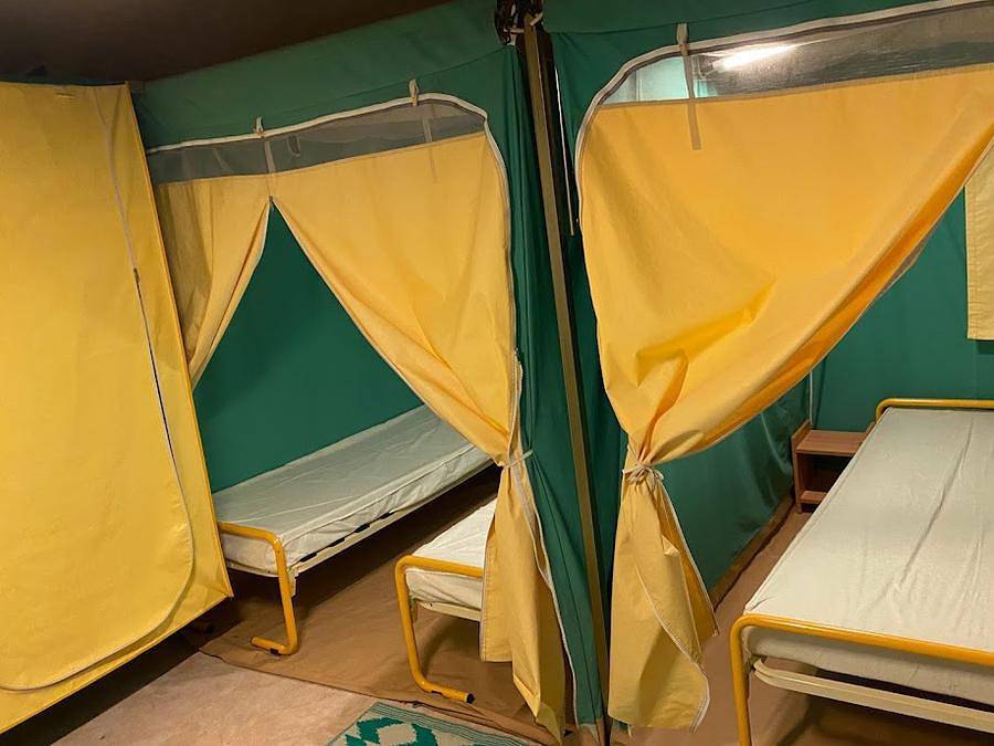 Camping Le Faucon d'Or - Glamping tent 4 persons - Canvas tent - 2 bedrooms - no sanitary facilities in Montricoux, Tarn-et-Garonne