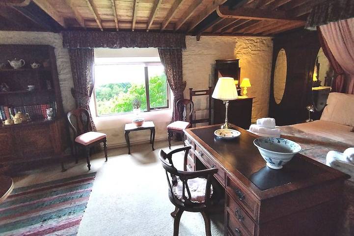 Ferme traditionnelle avec beaucoup de caractère, de qualité et de vues sur la campagne. in Comté de Wexford