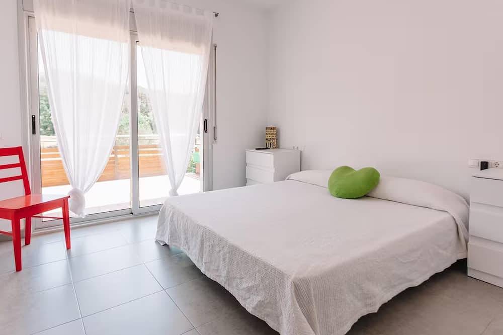 Villa con piscina privada y bbq a 15min playa in Llagostera, Costa Brava