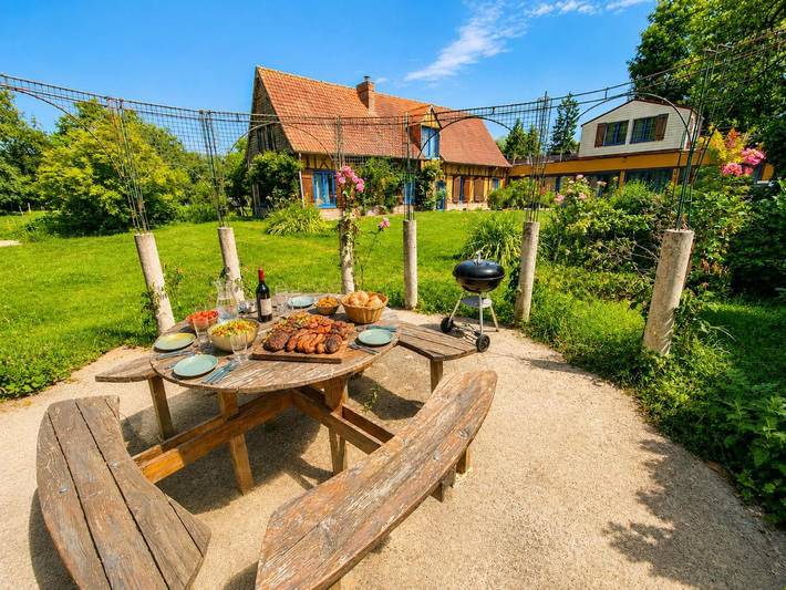Location de vacances pour 8 personnes, avec jardin ainsi que vue et sauna à Morville-sur-Andelle
