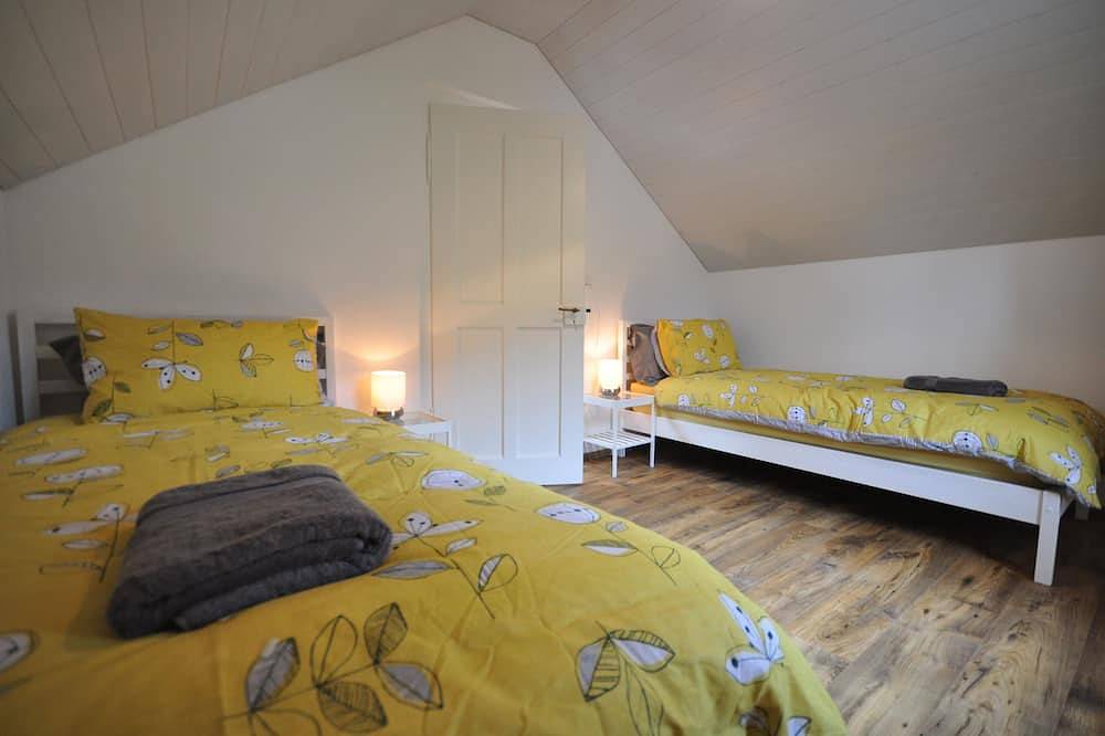 Apartamento entero, Elegante apartamento nuevo situado a 3 minutos a pie de la estación Interlaken West. in Interlaken, Lago de Thun