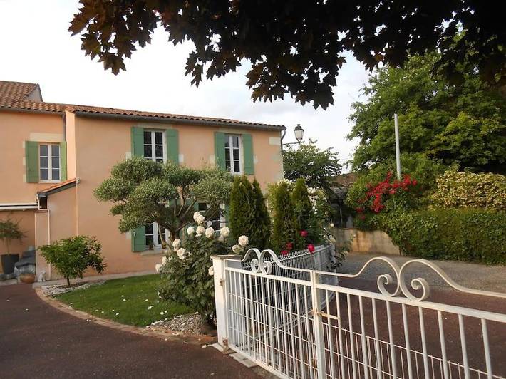 Appartement de vacances pour 4 personnes, avec vue et jardin