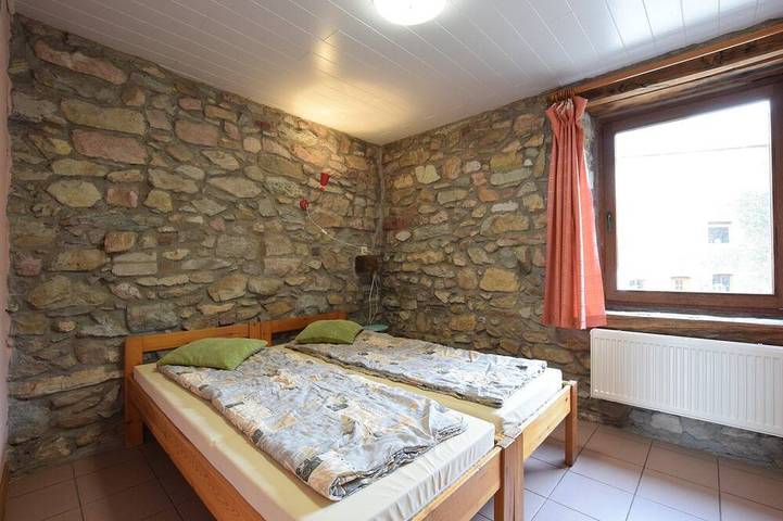 Gîte pour 22 personnes, avec jacuzzi et terrasse ainsi que sauna et jardin dans Montleban - 2