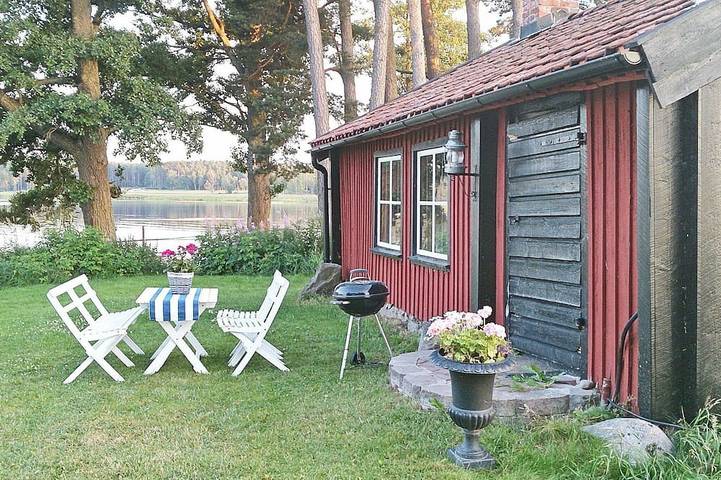 Ferienhaus für 4 Personen, mit Garten und Terrasse, mit Haustier in Gullspang