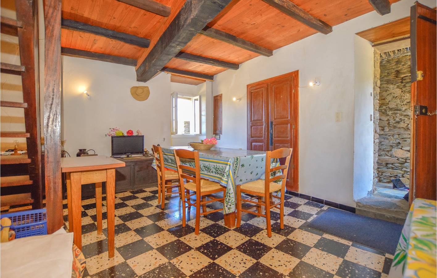 Sant'Andréa-di-Cotone Appartement avec terrasse et parking, près de la rivière in Pietra-di-Verde, Région de Corte