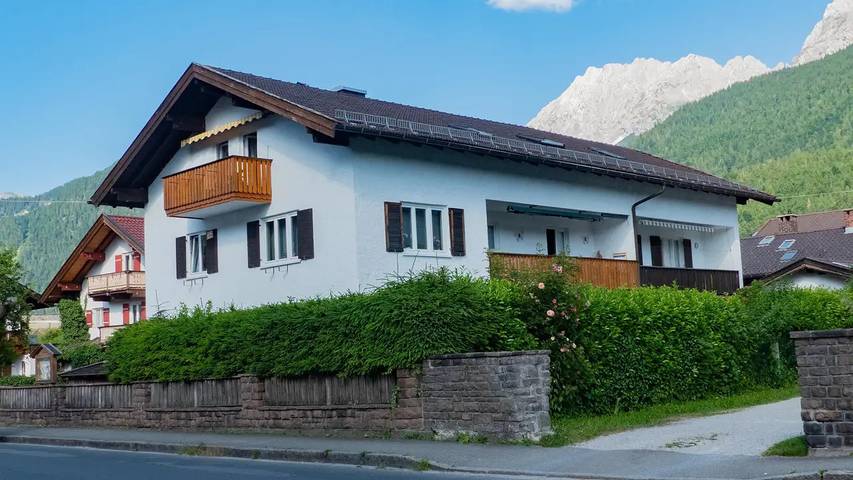 Ferienwohnung für 4 Personen, mit Terrasse im Mittenwald