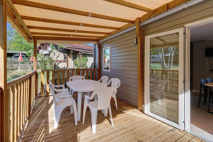 Mobil home pour 6 personnes, avec bassin pour enfant et jardin, animaux acceptés à Bouzic - 2