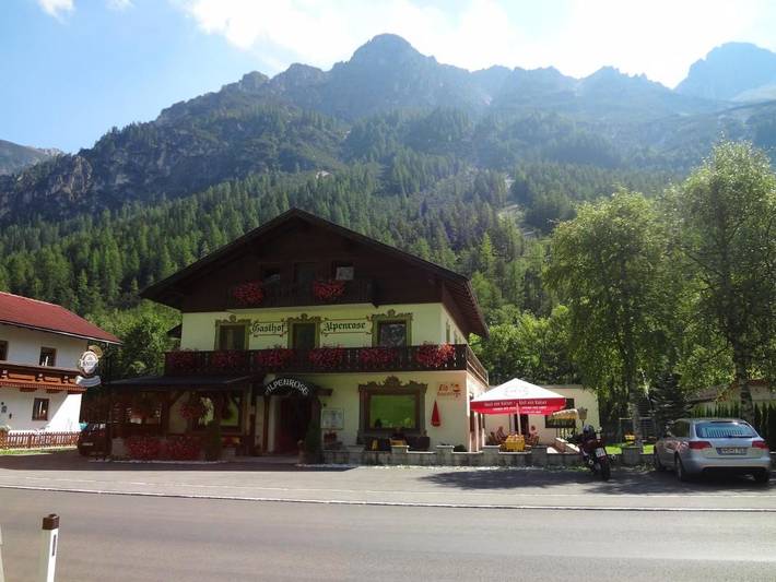 Gästehaus für 3 Personen, mit Balkon und Terrasse sowie Garten und Sauna in Gschnitz und Umgebung