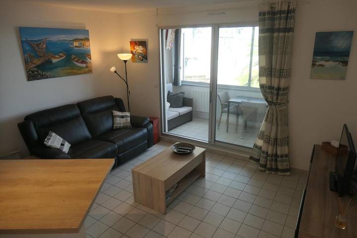 Gîte pour 2 personnes, avec Balcon et Terrasse ainsi que Piscine et Vue dans Port de Sète - 3