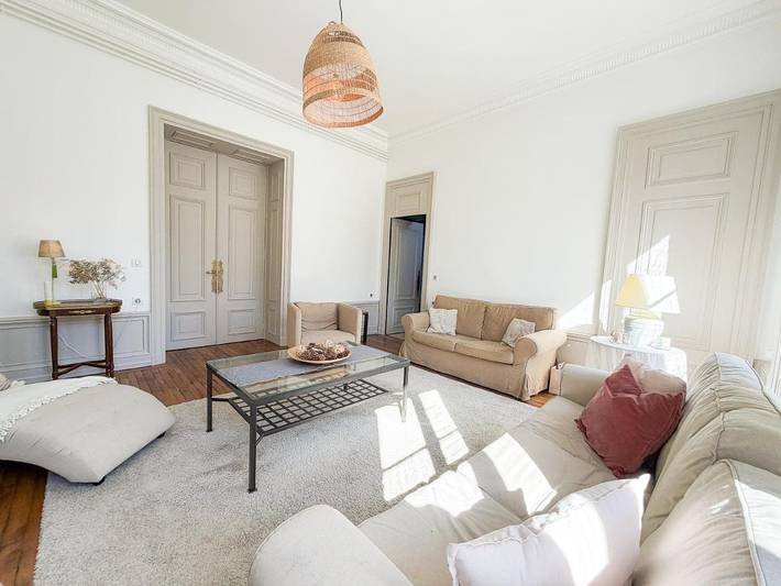 Location de vacances pour 8 personnes, avec jardin et piscine à Maringues - 2
