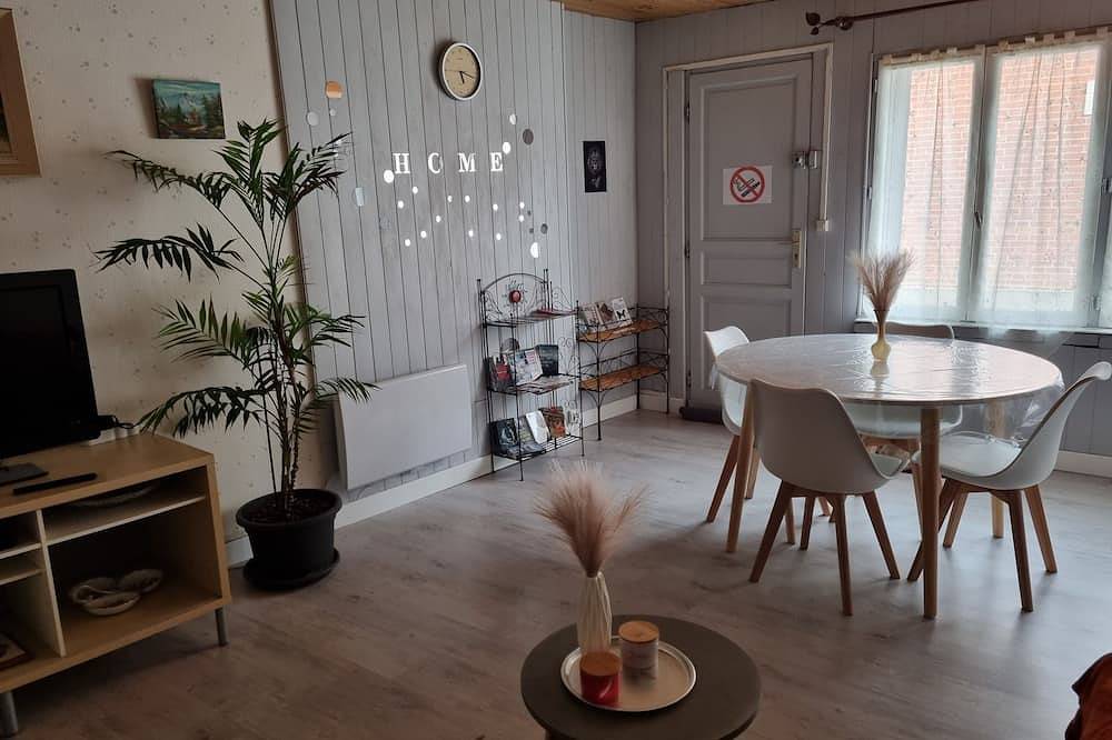 Entire apartment, Appartement Centre-ville Proche Tout Commerce in Salbris, Sologne