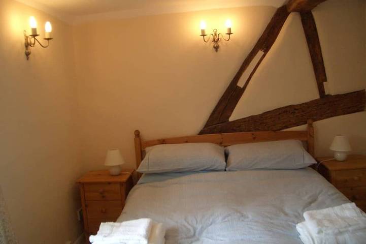 Charmant chalet 4 * dans un endroit rural calme mais proche de Henley-on-Thames & Marlow in Turville, Chiltern Hills