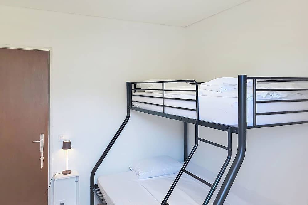 Ganze Wohnung, Herrliche Wohnung für 4 Personen mit Klimaanlage,  W-Lan, Tv, Innenhof und Panoramablick in Cugnasco-Gerra, Tessiner Alpen