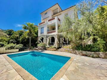 Villa pour 8 personnes, avec piscine et balcon/terrasse à Théoule-sur-Mer