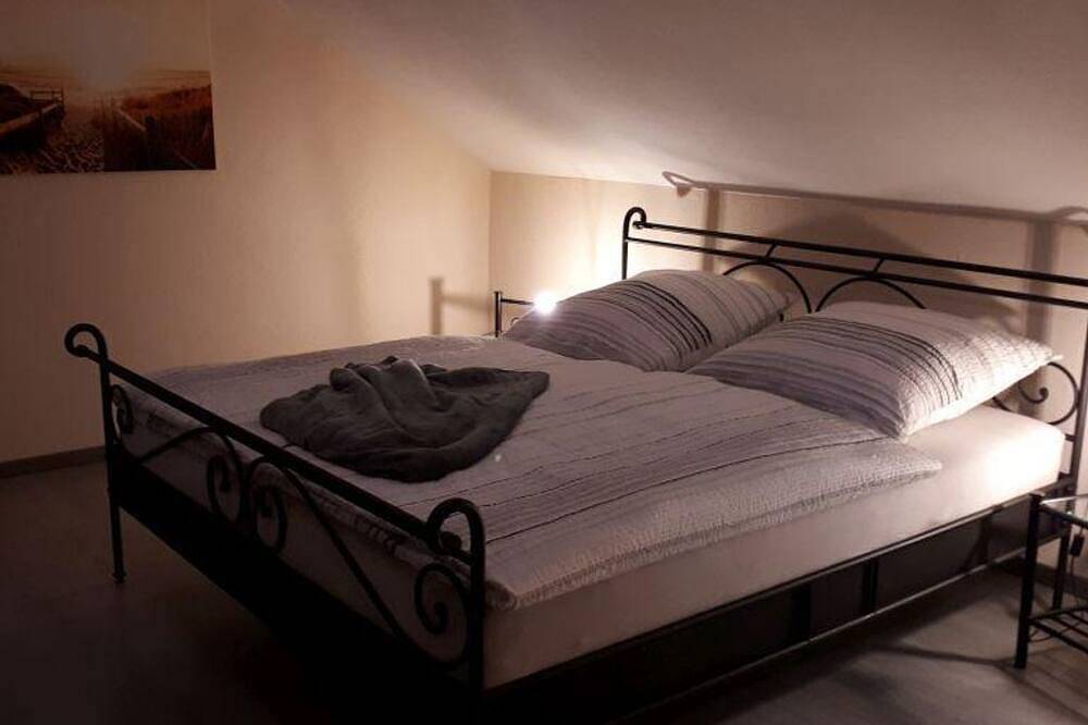 Ganze Wohnung, Ferienwohnung Lindenstraße Morbach - Appartement/Fewo, Dusche u. Bad, Wc, 3 in Niederkirchen, Pfälzer Bergland