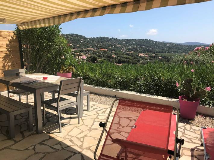 Vakantiehuis voor 5 personen, with Terras and Kinderzwembad as well as Zwembad in La Croix-Valmer