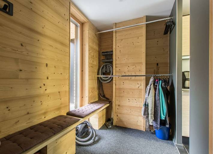 Chalet "Du Saix" with Mountain Views, Private Terrace and Wi-Fi in Châtel, Les Portes du Soleil