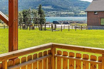 Ferienwohnung für 5 Personen, mit Terrasse und Sauna sowie Pool, mit Haustier in Nesset