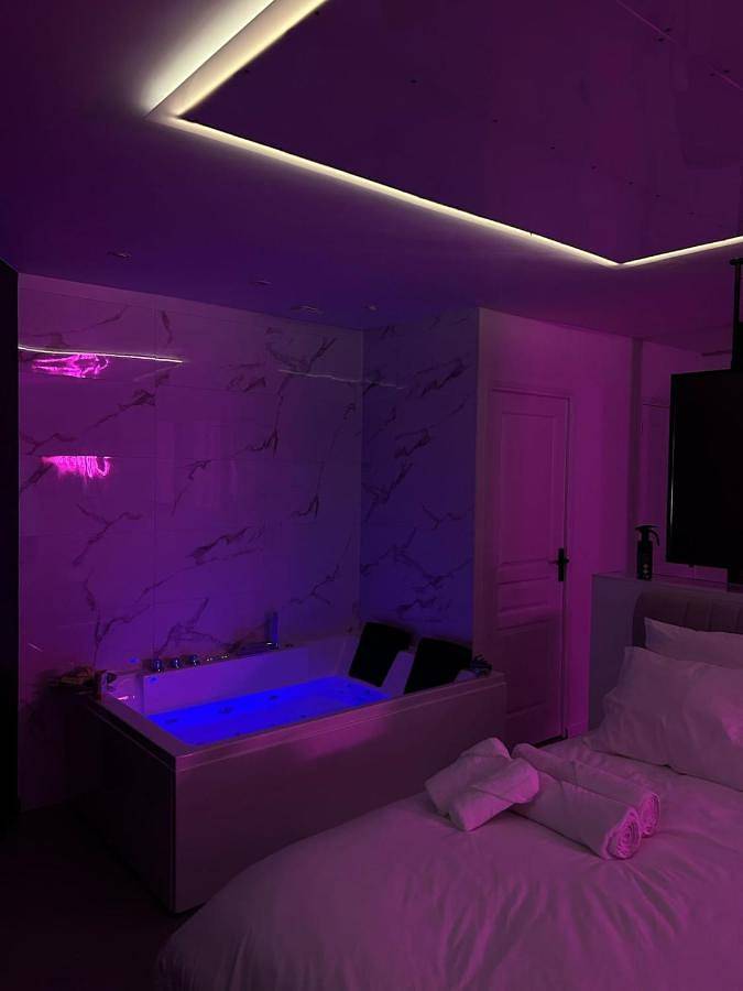 Appartement de vacances pour 2 personnes, avec jacuzzi ainsi que jardin et terrasse