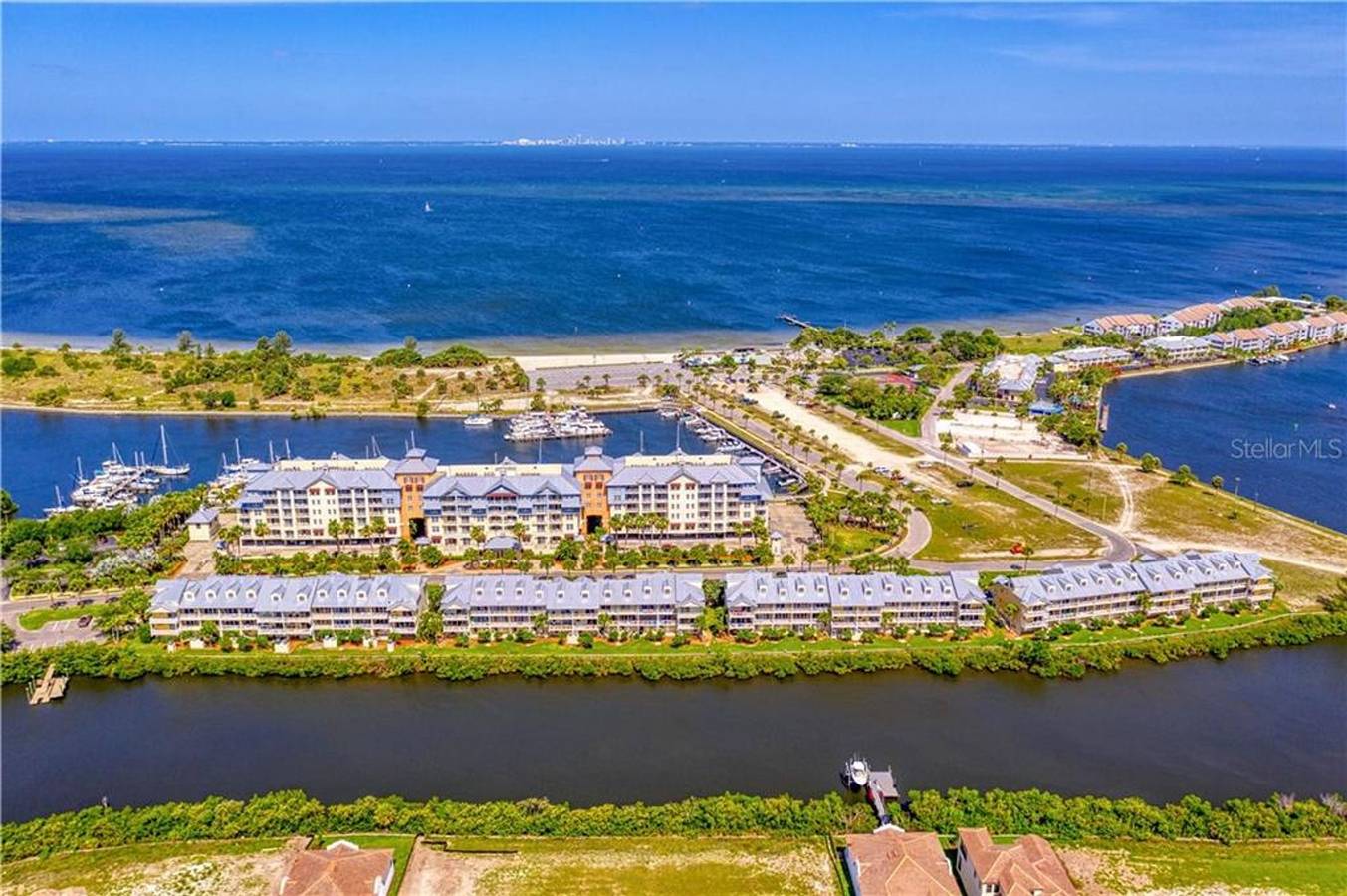 Apartamento entero, Beach Suite  Pool  Hot Tub  Gym  Game Room  Tennis in Tampa Bay