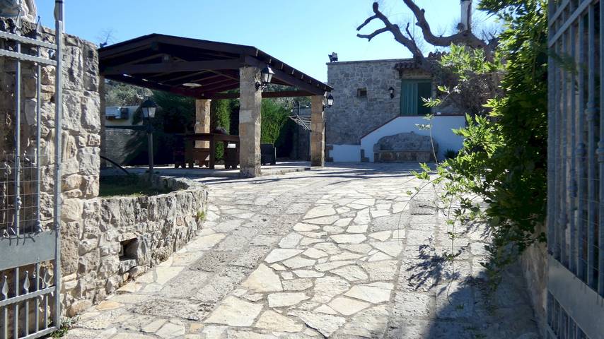 Location de vacances pour 4 personnes, avec jardin ainsi que piscine et bassin pour enfant à Tricase - 3