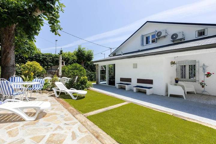 Location de vacances pour 8 personnes, avec Terrasse ainsi que Piscine et Vue à Guadarrama