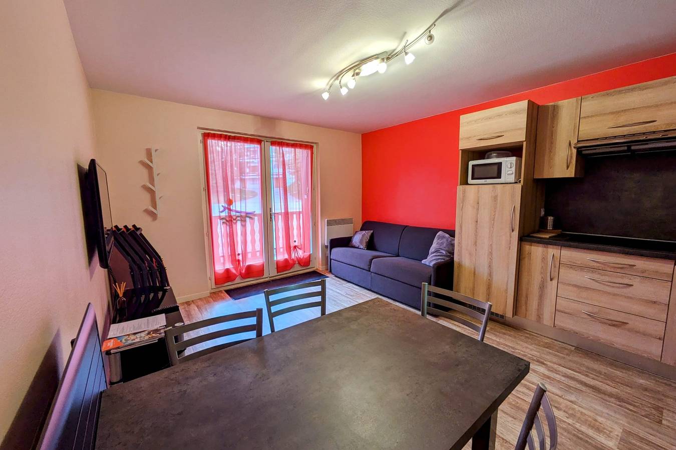 Appartement entier, Studio 5 personnes au revard in Le Revard, Les Déserts