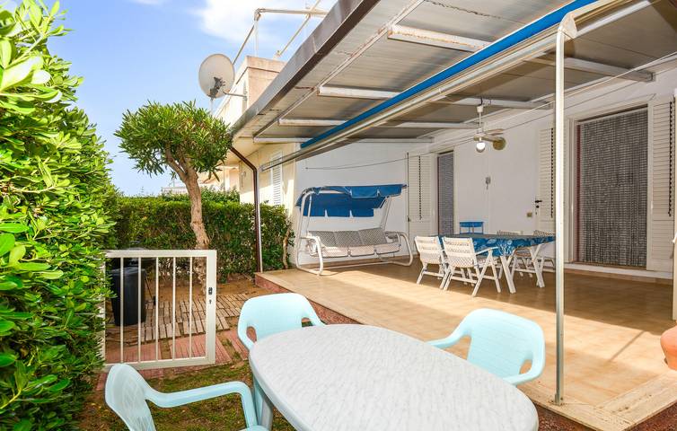 Appartement de vacances entier, Appartement moderne sur la plage avec parking - 2km de la Spiaggia di Marina di Ragusa in Ragusa, Province de Ragusa