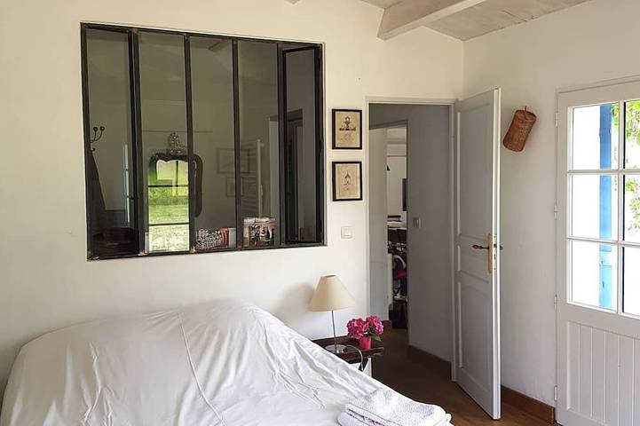 Location de vacances pour 17 personnes, avec jardin et terrasse à l' Île d'Yeu - 2