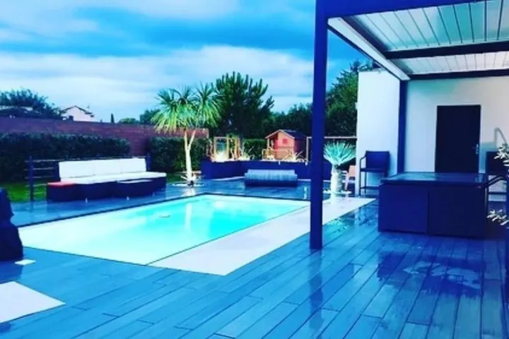 Villa pour 12 personnes, avec piscine et jardin - 1