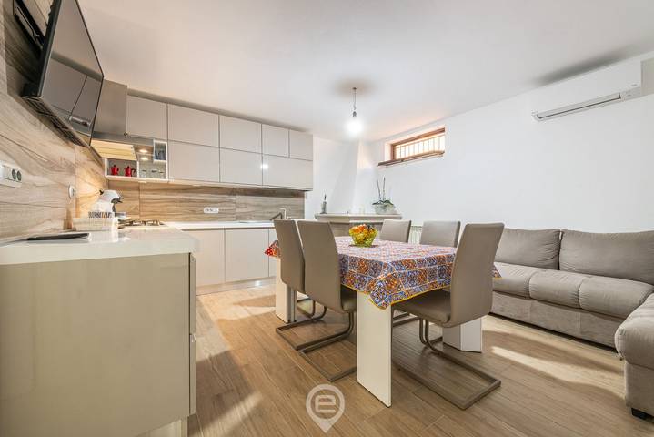 Ferienwohnung für 2 Personen, mit Balkon/Terrasse und Garten
