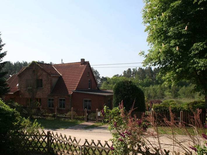 Ferienhaus für 4 Personen, mit Garten in Kratzeburg