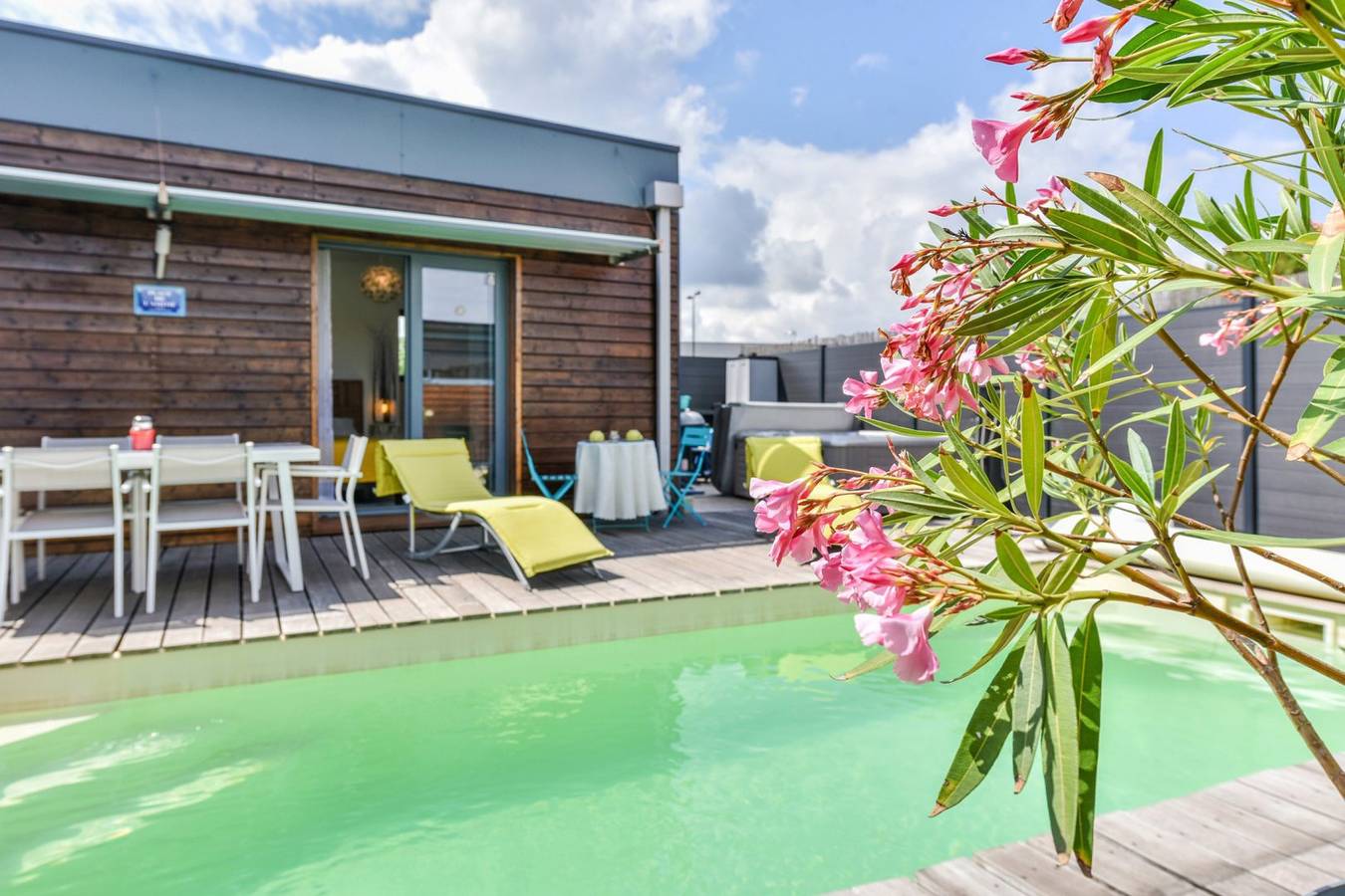 Belle chambre d'hôtes avec spa et piscine - Chambre Océane in Gaillac, Région d'Albi