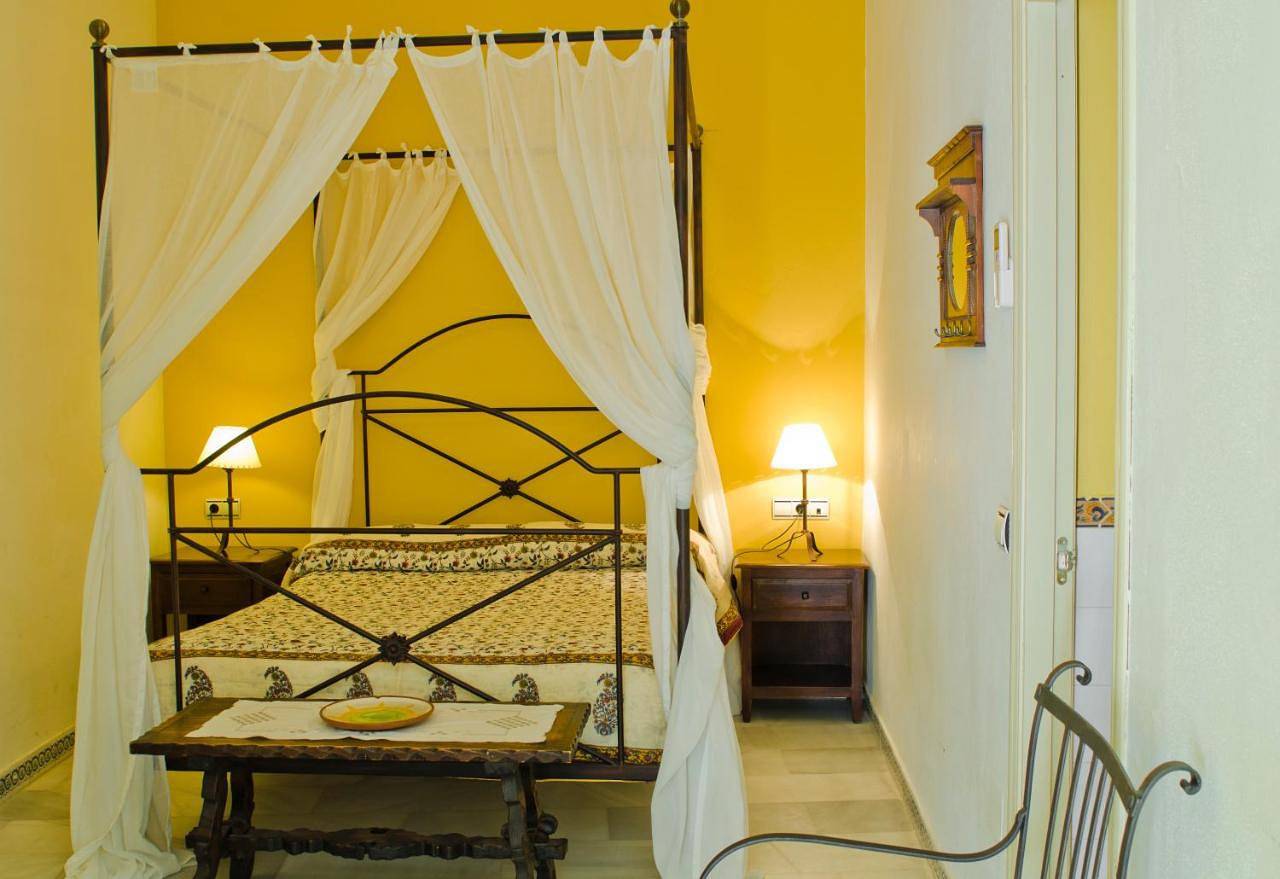 Hostal Sixto in Playa de la Costilla (Rota), Rota