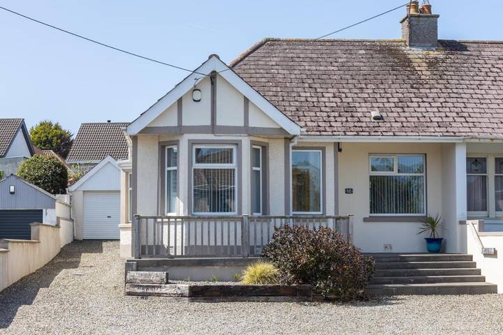 Holiday home for 8 people, with Balcony and Terrace as well as Garden in Portrush