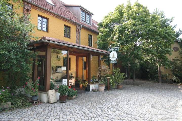 Hotel für 3 Personen, mit Terrasse und Garten sowie Sauna in Beilrode - 3