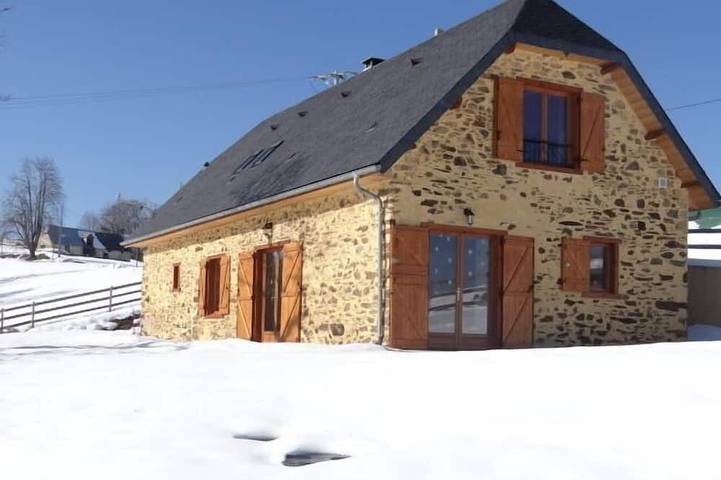 Location de vacances pour 6 personnes, avec jardin à Astugue