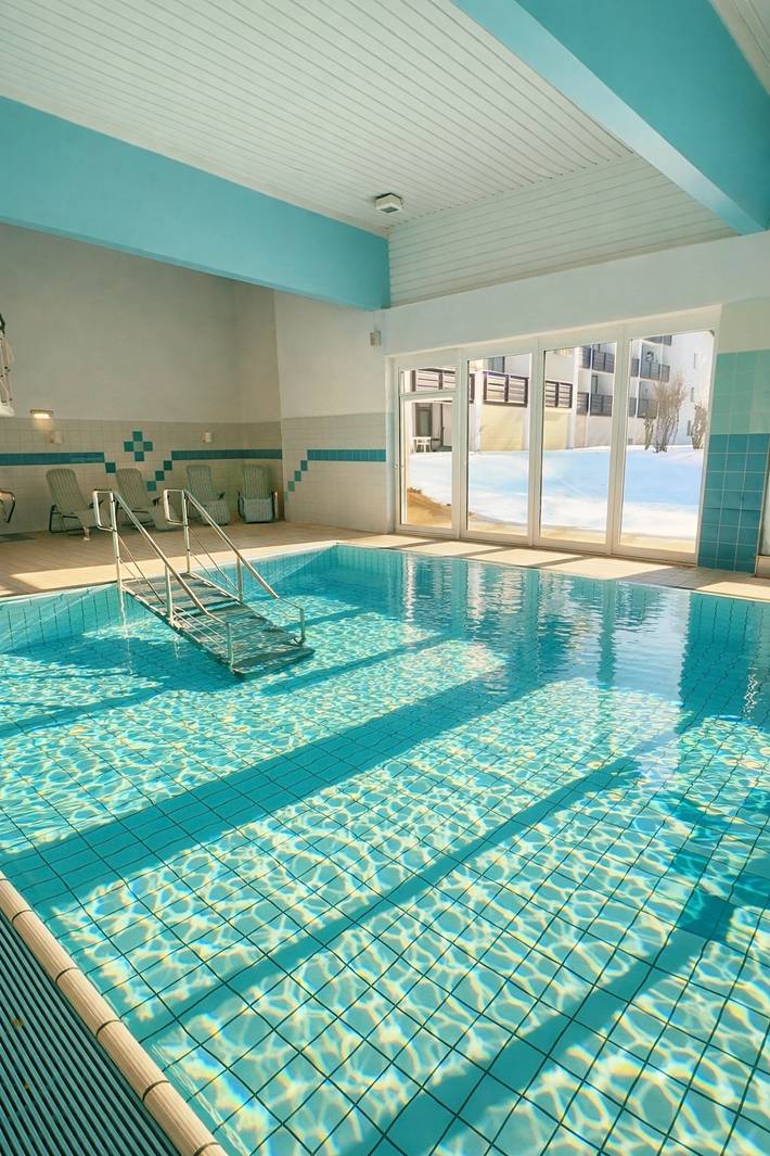 Ferienwohnung für 3 Personen, mit Sauna und Seeblick sowie Pool und Garten, kinderfreundlich in Sankt Martin bei Lofer - 2