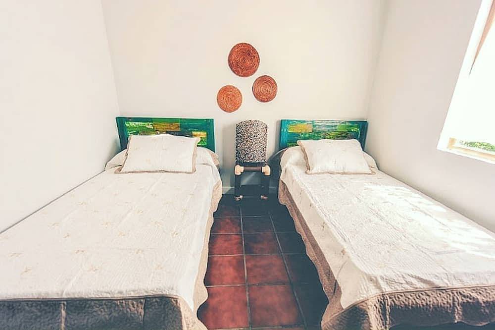 Homerez - Casa cálida en Cañamero con piscina in Cañamero, Provincia de Cáceres