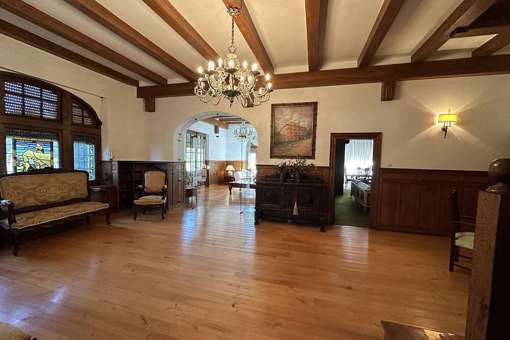 Explore Finca Espinal a retreat with pool and lush gardens. in Piélagos, Cantabrian Coast